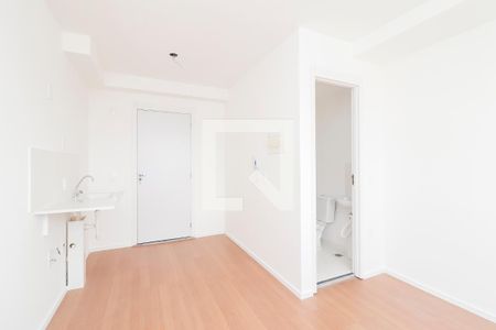 Quarto/Cozinha de apartamento à venda com 1 quarto, 17m² em Itaquera, São Paulo