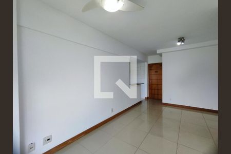 Sala de apartamento à venda com 3 quartos, 75m² em Barra da Tijuca, Rio de Janeiro