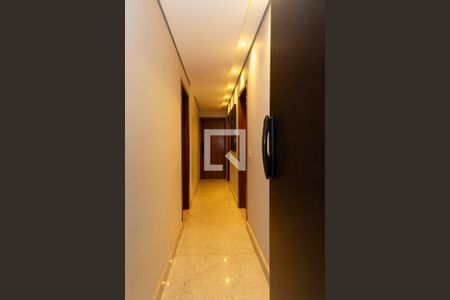 Corredor de apartamento para alugar com 4 quartos, 284m² em Castelo, Belo Horizonte