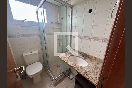Banheiro de apartamento à venda com 2 quartos, 50m² em Boa Vista, Porto Alegre