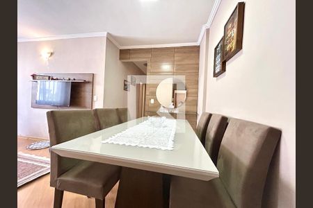 Sala de apartamento à venda com 2 quartos, 56m² em Jardim Cocaia, Guarulhos