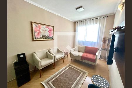 Sala de apartamento à venda com 2 quartos, 56m² em Jardim Cocaia, Guarulhos