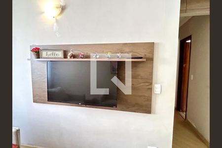 Sala de apartamento à venda com 2 quartos, 56m² em Jardim Cocaia, Guarulhos