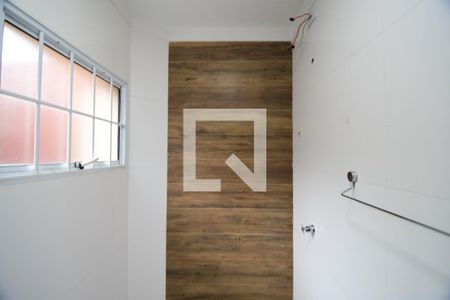 Banheiro de casa de condomínio à venda com 2 quartos, 84m² em Vila Nogueira, Campinas