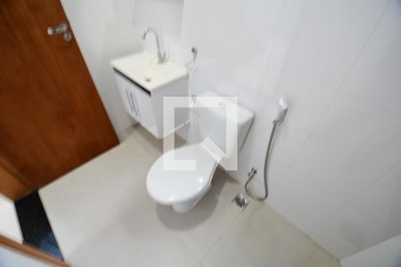 Banheiro de casa de condomínio à venda com 2 quartos, 84m² em Vila Nogueira, Campinas