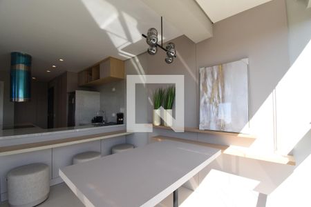 Sala e Cozinha de apartamento para alugar com 1 quarto, 49m² em São Francisco, Curitiba