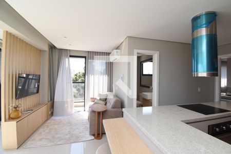 Sala e Cozinha de apartamento para alugar com 1 quarto, 49m² em São Francisco, Curitiba