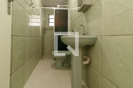 Banheiro de casa para alugar com 1 quarto, 40m² em Parque Casa de Pedra, São Paulo