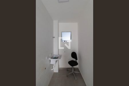 Cozinha e Área de Serviço de apartamento para alugar com 2 quartos, 45m² em Vila Ré, São Paulo