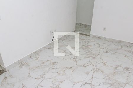 Sala de casa para alugar com 2 quartos, 55m² em Inhoaíba, Rio de Janeiro