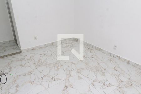 Sala de casa para alugar com 2 quartos, 55m² em Inhoaíba, Rio de Janeiro