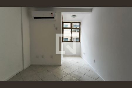 Suíte  de apartamento para alugar com 3 quartos, 82m² em Recreio dos Bandeirantes, Rio de Janeiro