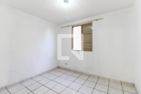 Quarto 2 de apartamento para alugar com 2 quartos, 42m² em Conjunto Habitacional Inácio Monteiro, São Paulo