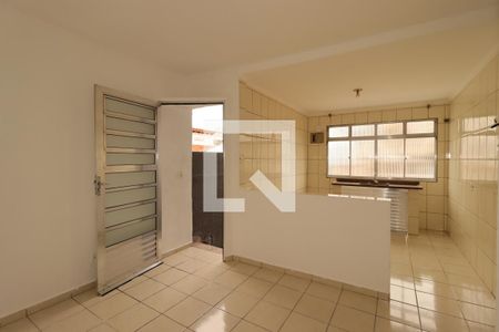 Sala de casa para alugar com 2 quartos, 60m² em Vila Guiomar, Santo André