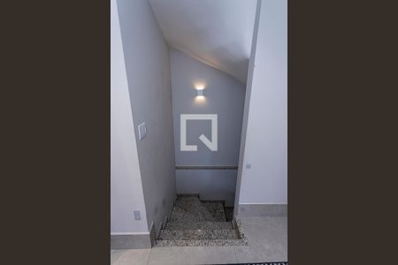 Escada de casa à venda com 3 quartos, 200m² em Parque Sao Domingos, São Paulo