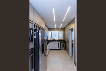 Sala e cozinha de casa à venda com 3 quartos, 200m² em Parque Sao Domingos, São Paulo