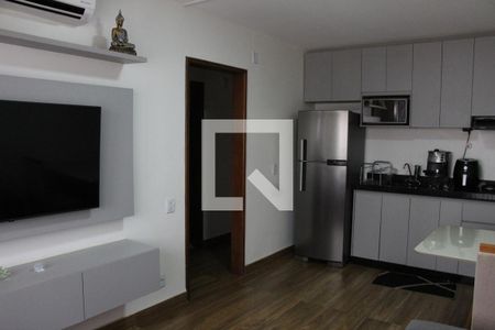 Sala e Cozinha de apartamento para alugar com 1 quarto, 50m² em Setor Oeste, Goiânia