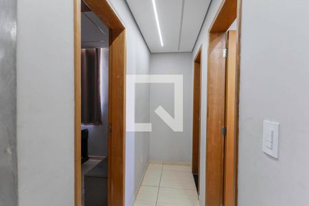 Corredor de apartamento à venda com 2 quartos, 105m² em Parque Xangri-lá, Contagem