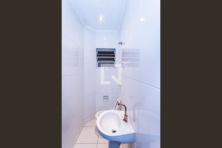 Lavabo de casa para alugar com 2 quartos, 100m² em Jardim Santa Monica, São Paulo