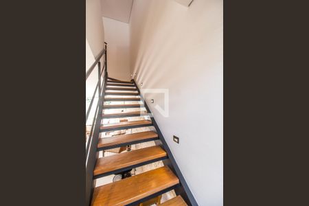 Escada de apartamento à venda com 3 quartos, 200m² em Residencial Tambore Iii, Santana de Parnaíba