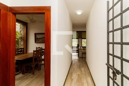 Sala de casa para alugar com 5 quartos, 550m² em Horto Florestal, São Paulo