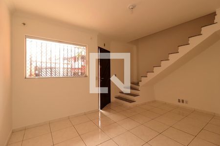 Sala de casa para alugar com 2 quartos, 80m² em Vila Curuçá, Santo André
