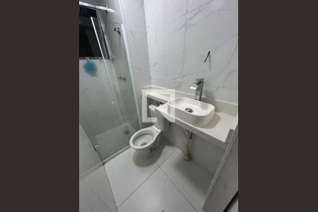 Banheiro de apartamento para alugar com 2 quartos, 48m² em Madureira, Rio de Janeiro