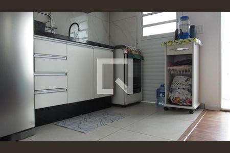 Apartamento à venda com 2 quartos, 65m² em Padroeira, Osasco
