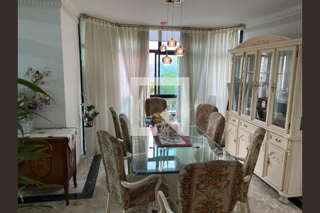 Sala de apartamento à venda com 4 quartos, 230m² em Pacaembu, São Paulo