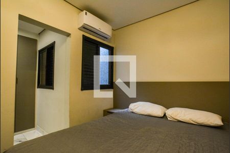 Suíte 1 de casa à venda com 2 quartos, 140m² em Vila Curuçá, Santo André