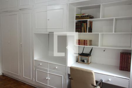 Quarto de apartamento para alugar com 3 quartos, 134m² em Gonzaga, Santos