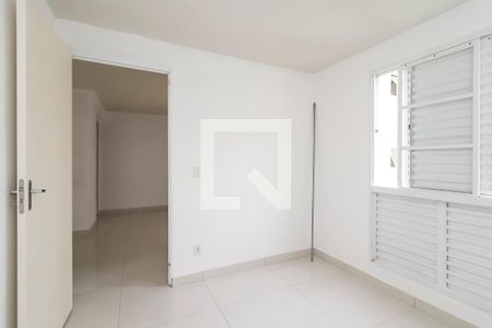 Quarto 1 de apartamento para alugar com 2 quartos, 48m² em Conjunto Residencial José Bonifácio, São Paulo