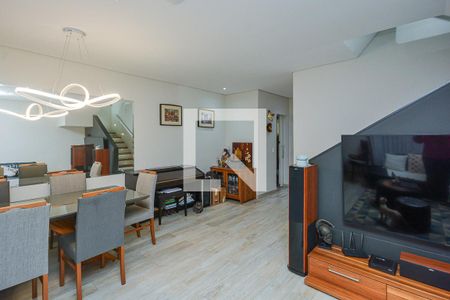 Sala de casa para alugar com 3 quartos, 104m² em Vila Sofia, São Paulo