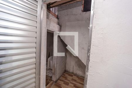 Banheiro e Área de Serviço de casa para alugar com 1 quarto, 80m² em Jardim Santa Maria, São Paulo