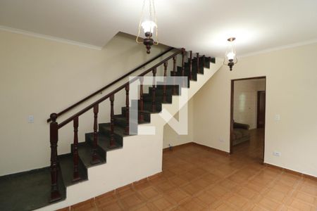 Sala de casa para alugar com 3 quartos, 180m² em Vila Ivone, São Paulo