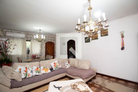 Sala de casa à venda com 3 quartos, 246m² em Térrio, Guarulhos