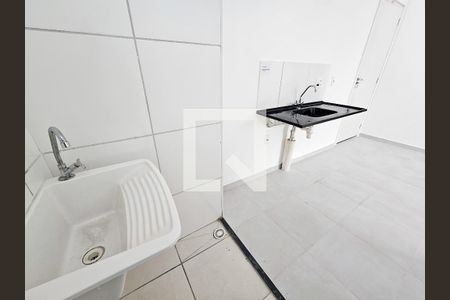 Sala/Cozinha/Area de serviço de apartamento para alugar com 2 quartos, 40m² em Santa Maria, Santo André