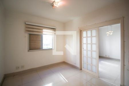 Sala de TV - Reversível  de apartamento à venda com 3 quartos, 105m² em Itaim Bibi, São Paulo