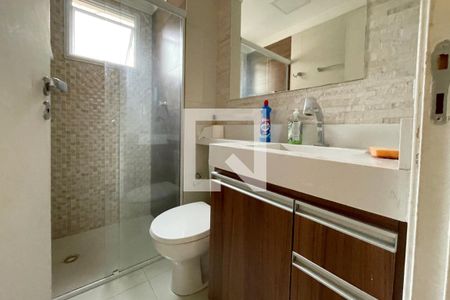 Banheiro de apartamento para alugar com 2 quartos, 49m² em Loteamento City Jaragua, São Paulo