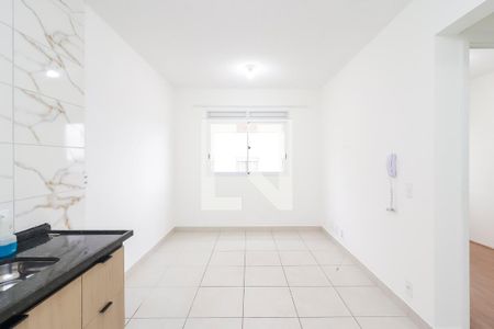 Sala/Cozinha de apartamento para alugar com 2 quartos, 32m² em Colônia (zona Leste, São Paulo