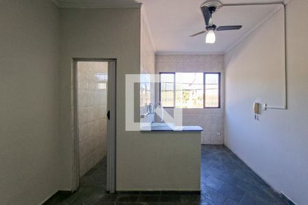 Cozinha  de kitnet/studio para alugar com 0 quarto, 33m² em Boqueirão, Praia Grande