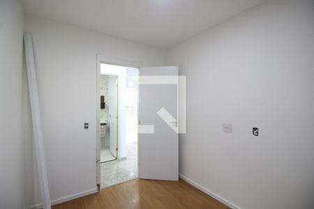 Quarto 1 de apartamento para alugar com 2 quartos, 45m² em Jacarepaguá, Rio de Janeiro