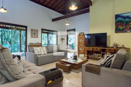 Sala de TV de casa de condomínio à venda com 4 quartos, 418m² em Nazaré, Brumadinho