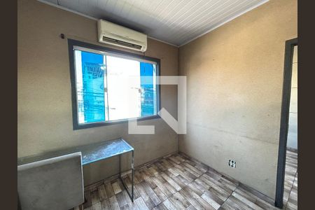 Sala de casa para alugar com 2 quartos, 250m² em Pavuna, Nilópolis