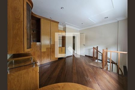 Casa à venda com 4 quartos, 453m² em Vila Irmaos Arnoni, São Paulo