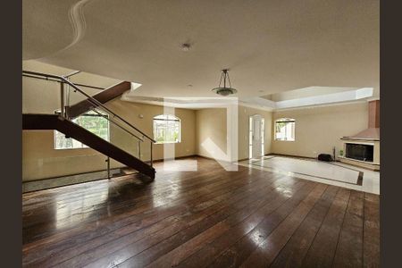 Casa à venda com 4 quartos, 453m² em Vila Irmaos Arnoni, São Paulo