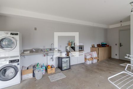 Sala e Cozinha de kitnet/studio à venda com 1 quarto, 131m² em Itaim Bibi, São Paulo