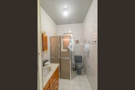 Banheiro de casa à venda com 2 quartos, 75m² em Estância Velha, Canoas