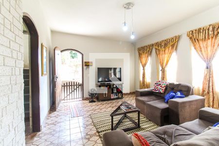 Sala de casa à venda com 3 quartos, 150m² em Parque Guarani, São Paulo