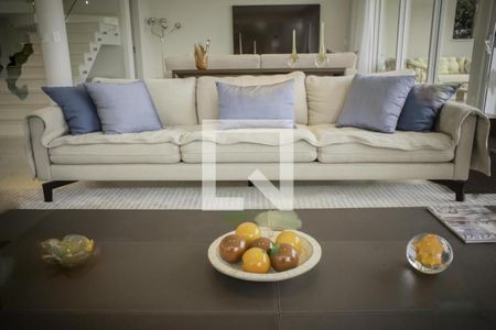 Casa à venda com 4 quartos, 719m² em Vila Irmaos Arnoni, São Paulo